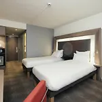 ホテル ノボテル クレルモン フェラン