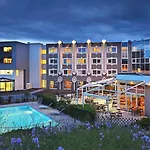 ホテル ノボテル クレルモン フェラン クレルモン・フェラン