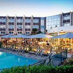 ホテル ノボテル クレルモン フェラン