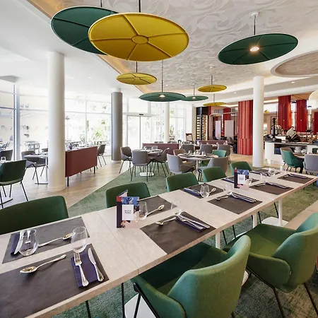 Novotel 4*