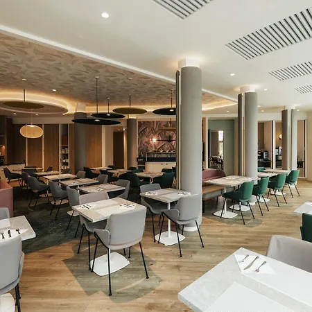 Novotel 4*
